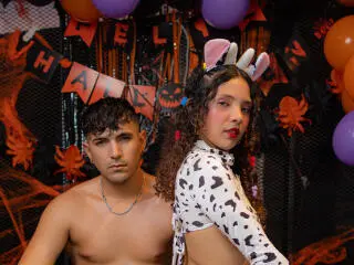 Xlovecam Free Live Porn of ElkynAndNell