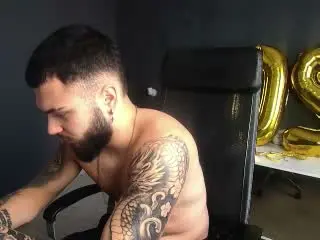 Xlovecam Live Sex Cam of OscarWills