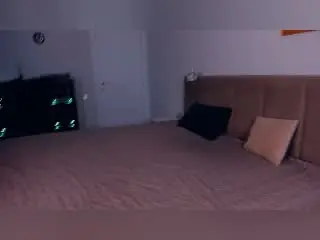 Xlovecam Live Sex Cam of MaryroseCastine