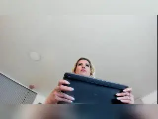 Xlovecam Sex Chat of GiuliaAddams