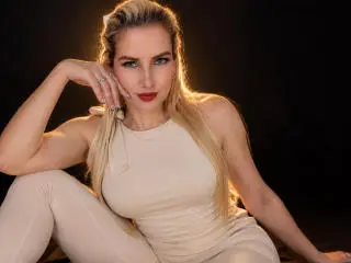 Xlovecam Nude Webcam of GiuliaAddams