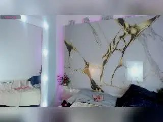 Xlovecam Watch Live Sex Cams of GlossyyBratz