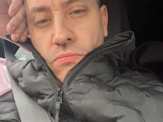 Xlovecam Live Sex of CalvinKyle