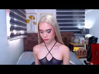 Xlovecam Free Porn Cam of JuicyCockAlyson