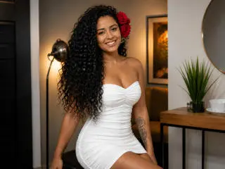 Xlovecam Live Porn of PaulinaRizzo