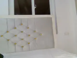 Xlovecam Live Sex of SquirtingBaddie