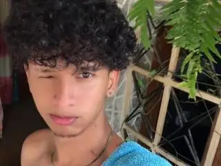 Xlovecam Best Webcam of BlakeSttone