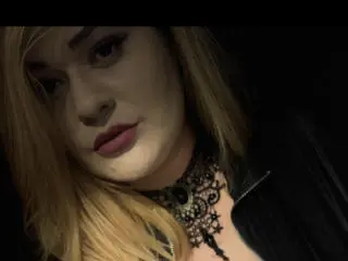 Xlovecam Free Live Porn of LauraSinnerX