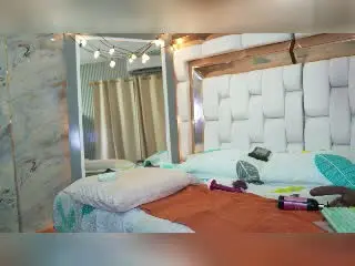 Xlovecam Live Sex of Madisson69