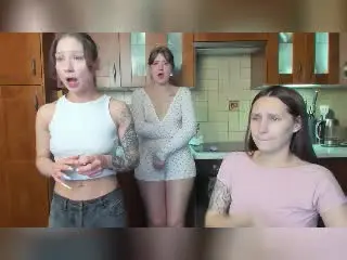 Xlovecam Sex Cam of HotCaramelsTrio