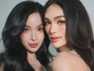 Xlovecam Sex Cam of TwoGorgeousAngels