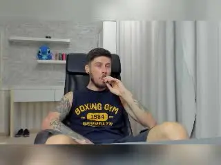 Xlovecam Free Live Porn of JonahShaw