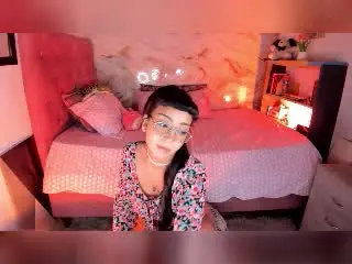 Xlovecam Live Sex of MilaThorne