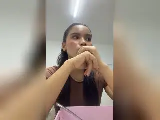 Xlovecam Watch Live Sex Cams of MiiaPalmer