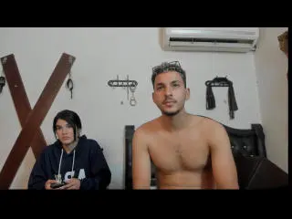 Xlovecam Live Sex of JadeAndBob