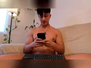 Xlovecam Adult Webcams of BlakeLeviX