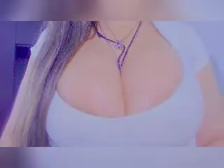 Xlovecam Live Porn of MissGilliSquirty