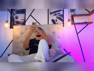 Xlovecam Free Porn Cam of AryanBrown