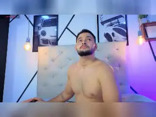 Xlovecam Adult Webcam of AryanBrown