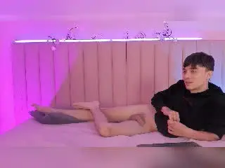 Xlovecam Free Porn Cam of SecretLoversVIP
