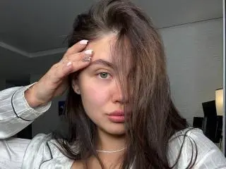 Xlovecam Free Live Porn of InesGueningsman
