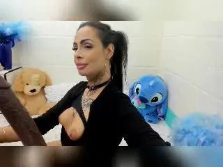 Xlovecam Watch Live Sex Cams of DenyChantal
