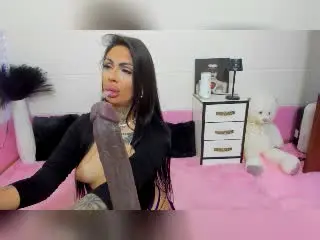 Xlovecam Nude Webcam of DenyChantal