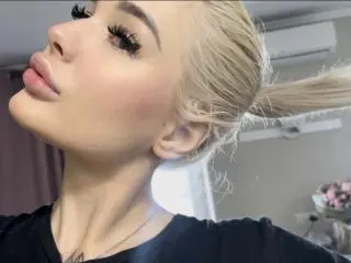 Xlovecam Adult Webcam of SweetNosha