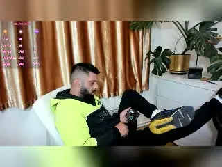 Xlovecam Free Live Porn of TommyDum
