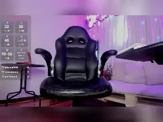 Xlovecam Free Porn Cam of KarolElegance