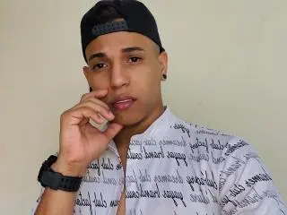 Xlovecam Live Sex Cam of Yoximanuelprime