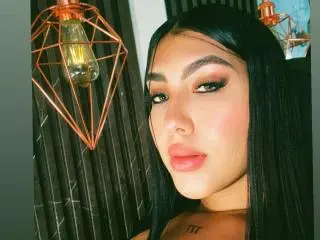 Xlovecam Sex Chat of CamelyHott
