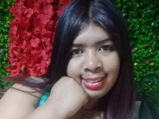 Xlovecam Free Porn Cam of MariahSquirting69