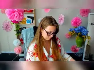 Xlovecam Free Live Porn of KarKutie