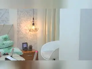 Xlovecam Sex Chat of SophieCan