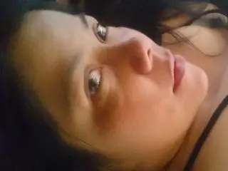 Xlovecam Live Sex Cam of MirandaMilf69