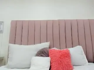 Xlovecam Sex Chat of EmhilyDiaz