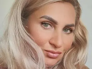 Xlovecam Best live sex cam show of ChaudeEvely