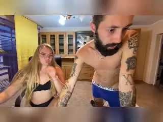 Xlovecam Sex Chat of MikeAndAnna