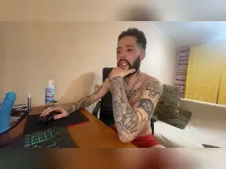 Xlovecam Live Sex of MikeAndAnna