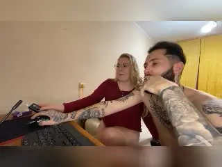 Xlovecam Free Porn Cam of MikeAndAnna