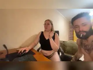 Xlovecam Watch Live Sex Cams of MikeAndAnna