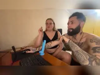 Xlovecam Sex Chat of MikeAndAnna