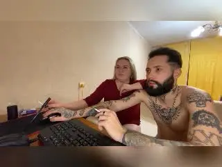 Xlovecam Nude Webcam of MikeAndAnna