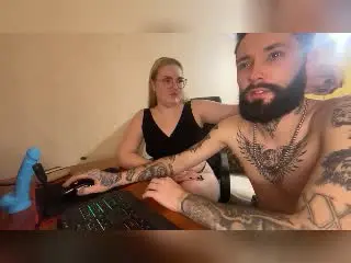 Xlovecam Watch Live Sex Cams of MikeAndAnna