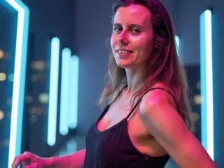 Xlovecam Free Porn Cam of LizzySparkle