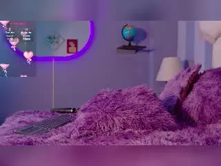 Xlovecam Live Sex of YviTaylor
