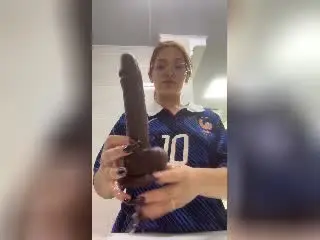 Xlovecam Watch Live Sex Cams of ElodieGardner