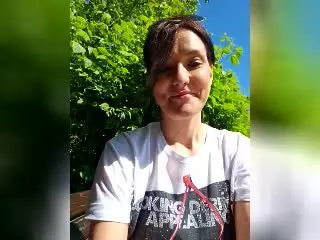 Xlovecam Watch Live Sex Cams of JoliDanielle