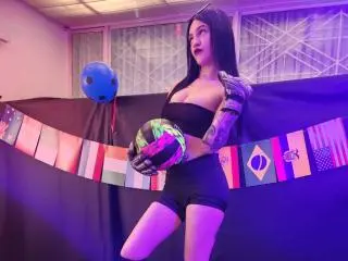 Xlovecam Live Sex Cam of ViolettaSquirt